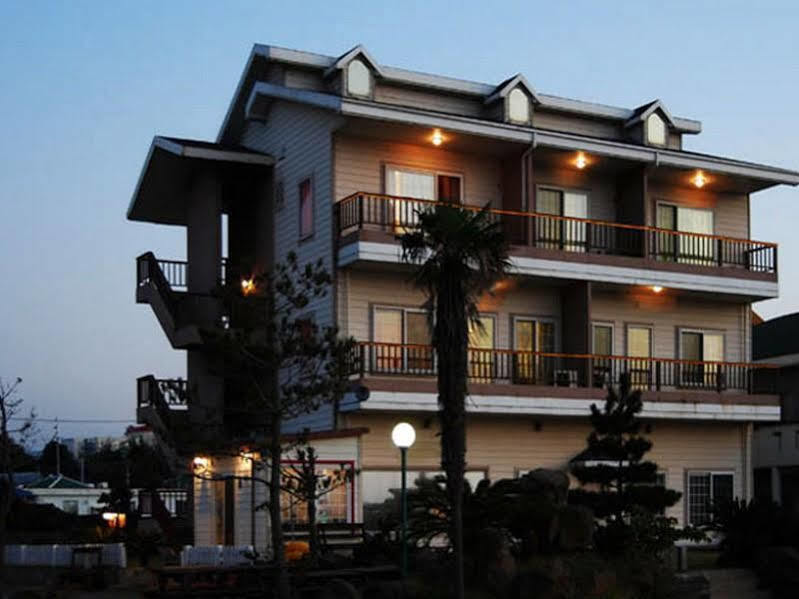 Dg Beach Pension Jeju Ngoại thất bức ảnh
